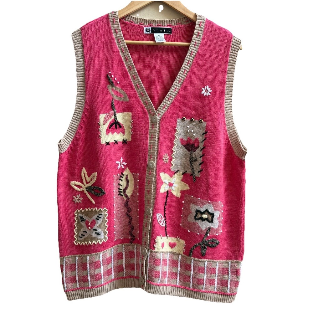BLAST VTG Womens knit sweater vest 55% Ramie 45% V-neck, button-front SZ XL PINK
